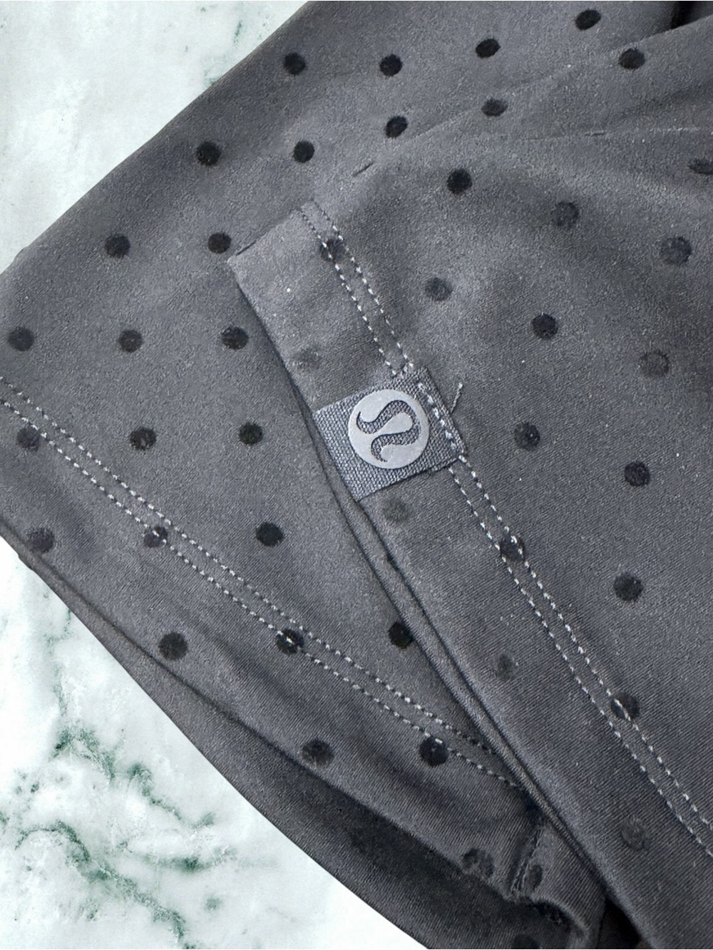 Limited Edition Lululemon Polka dot shorts set - Picture 4 of 4
